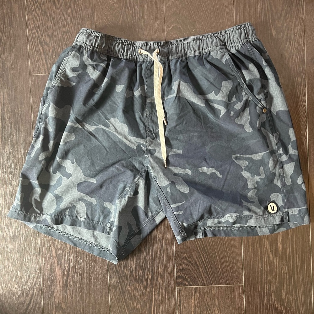 Vuori Kore Short Lined 7.5” Inseam Size XL